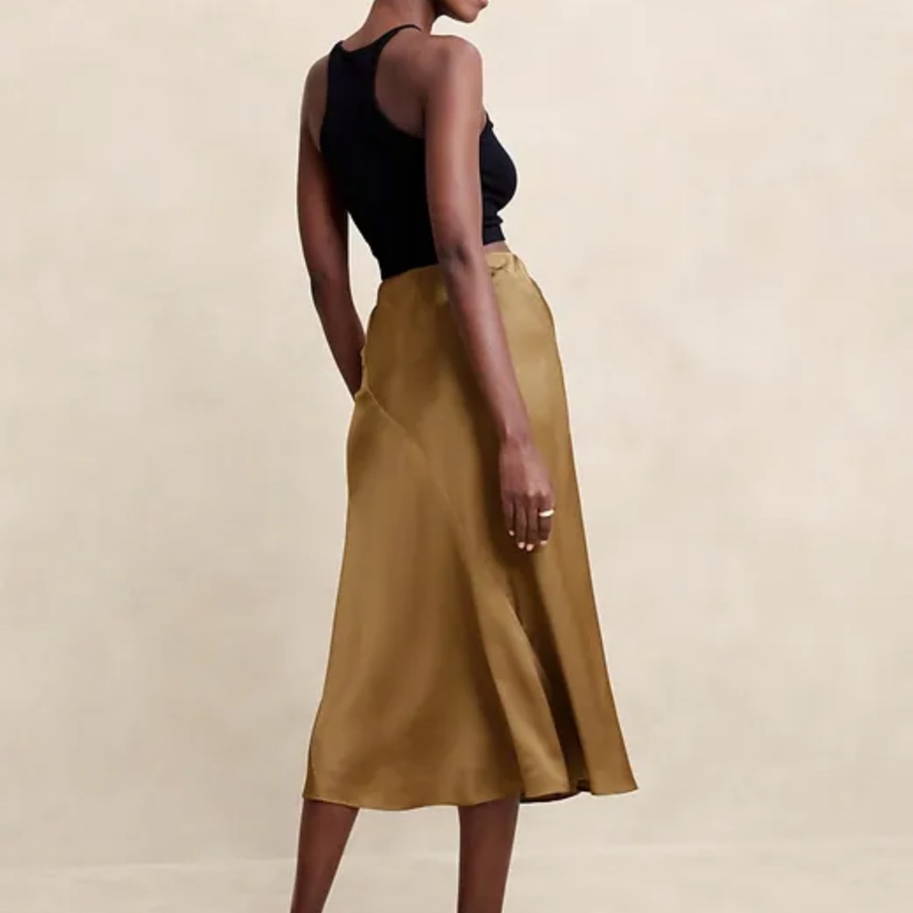 Banana Republic Hammered Satin Midi Slip Skirt in bronze size Med